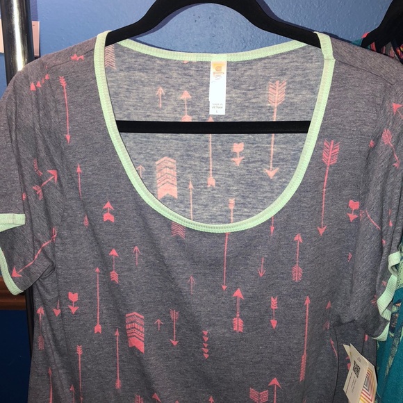 Lularoe - Picture 3 of 4